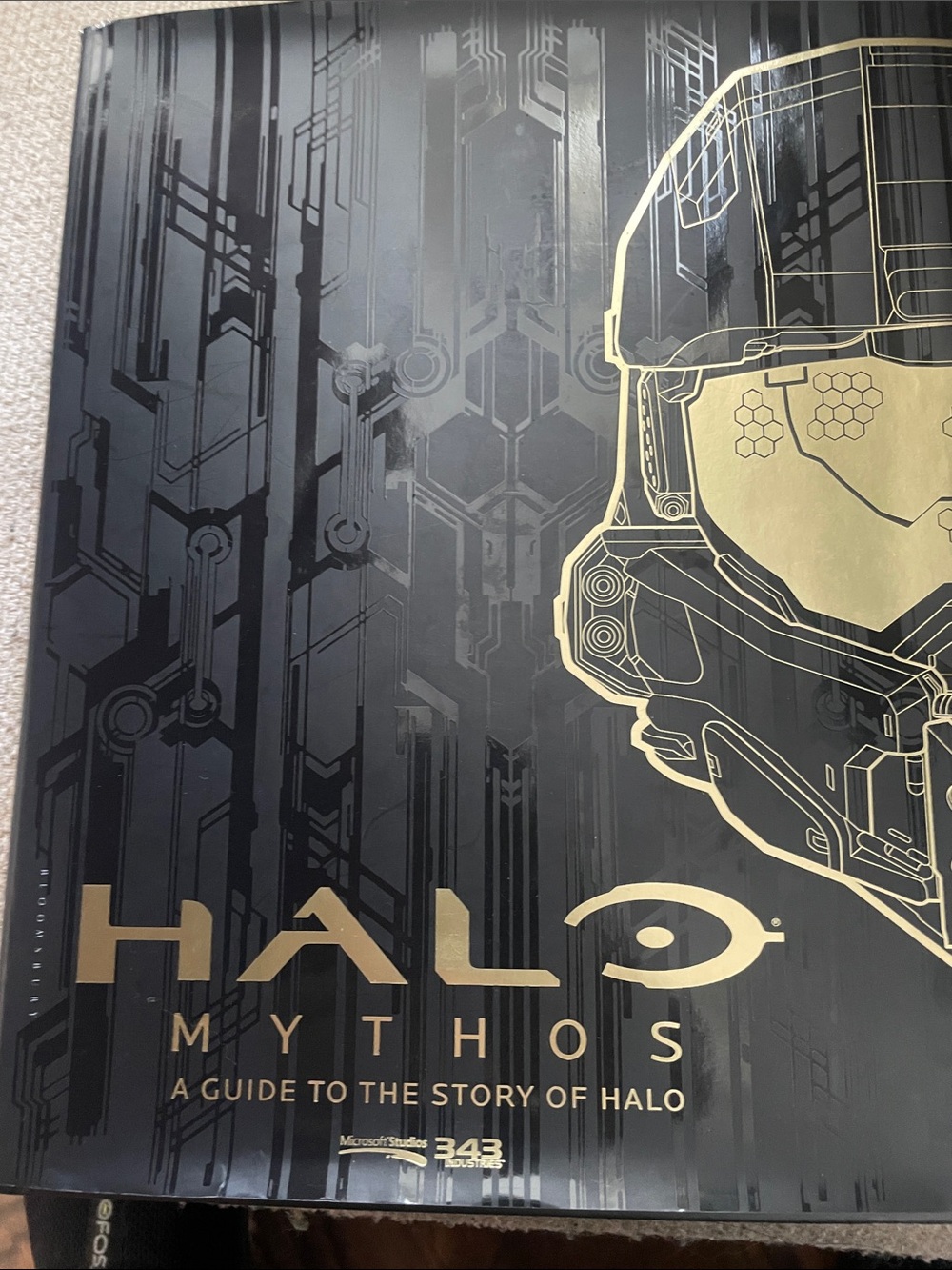 Halo Mythos Hardcover Guide - Black & Gold